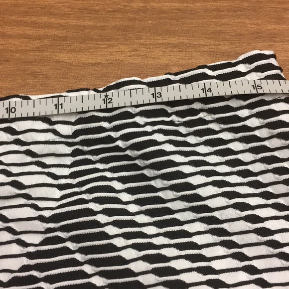 Bar III cute stretchy skirt - Picture 4 of 5